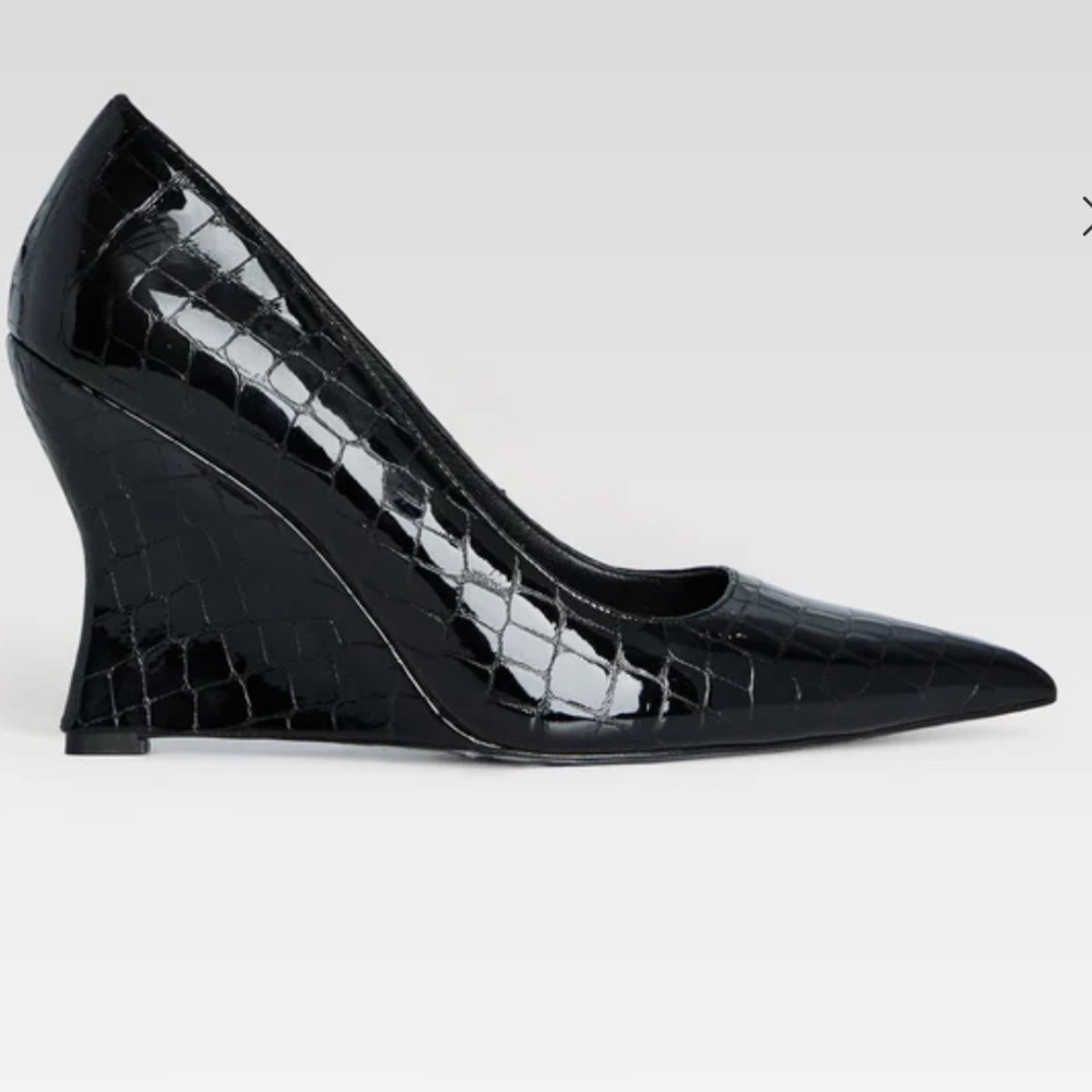 Retrofete Julianna Black Leather Pump